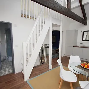  Apartment Loft Style For 4, 1 Broadhurst Court, Close To Town, Station & Hospital