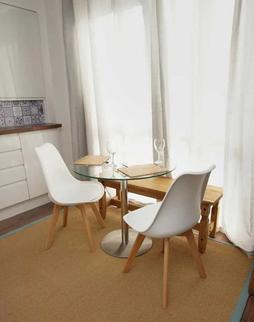 Apartment 3 Broadhurst Court Sleeps 4 Minutes From Town Centre & Train Stockport United Kingdom